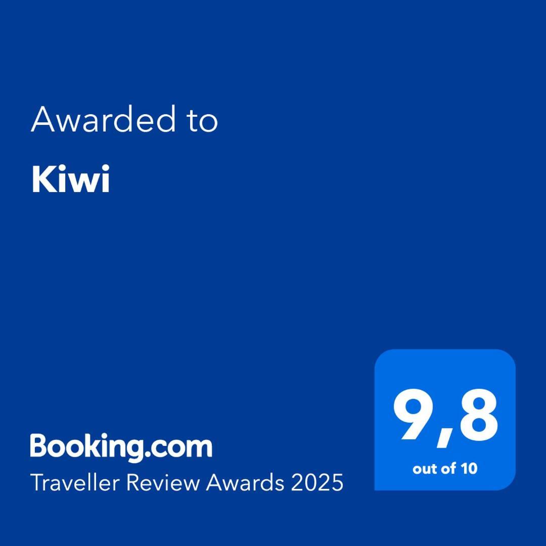 Kiwi Apartment โตรกีร์ ภายนอก รูปภาพ