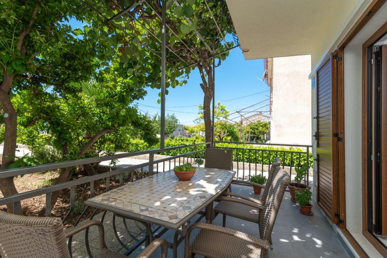 Kiwi Apartment โตรกีร์ ภายนอก รูปภาพ